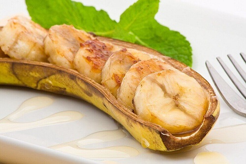 Rețete cu banane plantain prăjite în coaja proprie