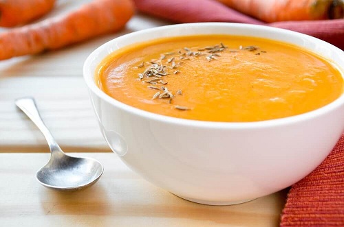 Slăbește cu turmeric și supă de morcovi