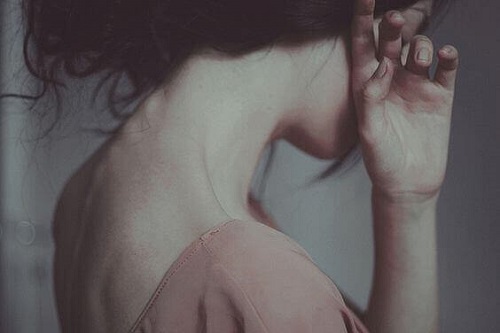 Stima de sine scăzută printre posibilele efecte ale unei mame narcisiste