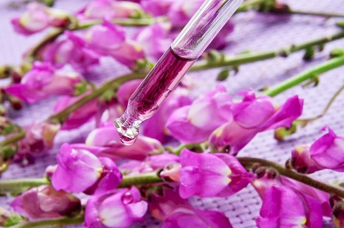 Terapia florală Bach administrată prin picături