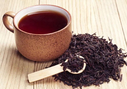 Remedii naturale împotriva mirosului de transpirație preparate cu ceai negru