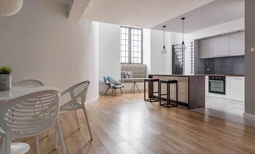 Cele mai bune trucuri pentru lustruirea podelelor