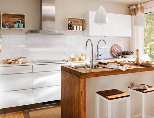 Folosește culori deschise pentru amenajarea unei bucătării mici