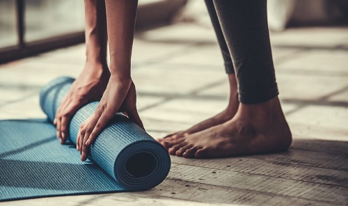5 exerciții de yoga pentru îmbunătățirea flexibilității