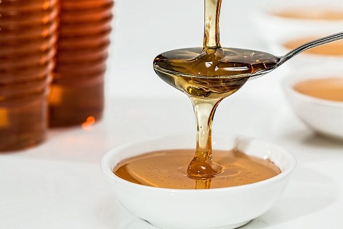 Mierea de albine pe lista de remedii pentru tratarea eczemei