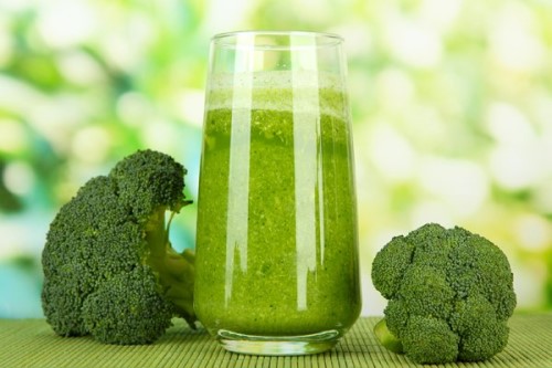 Remedii pentru prevenirea osteoporozei cu broccoli și salată