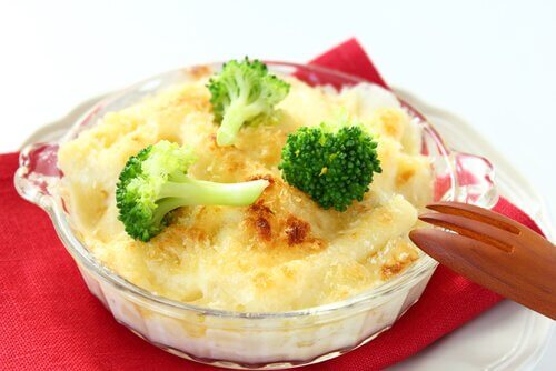 Rețete cu broccoli și brânză simple și gustoase