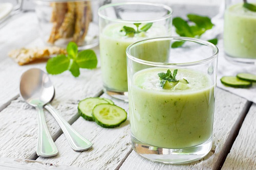 Dietă de detoxifiere cu un smoothie din castraveți
