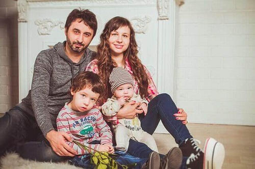 Fă fotografii cu bebelușul tău alături de întreaga familie