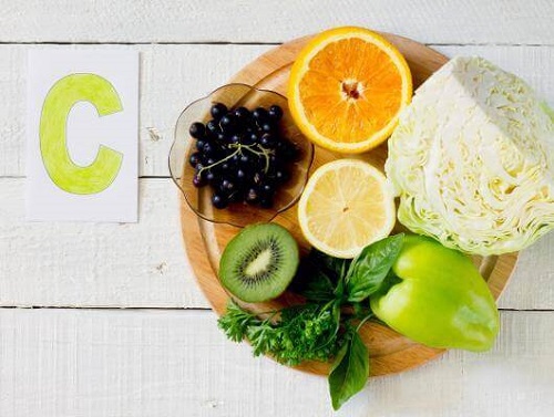 Vitamina C este pe lista de vitamine esențiale într-o dietă sănătoasă