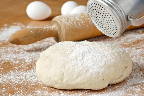 Aluat de pâine de casă frământat