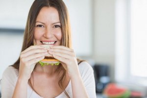 3 opțiuni pentru micul dejun într-o dietă echilibrată