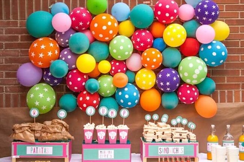 Decorațiuni cu baloane la petreceri