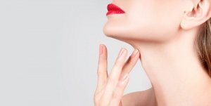 8 exerciții simple împotriva bărbiei duble