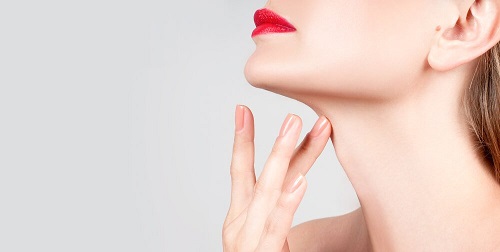 8 exerciții simple împotriva bărbiei duble