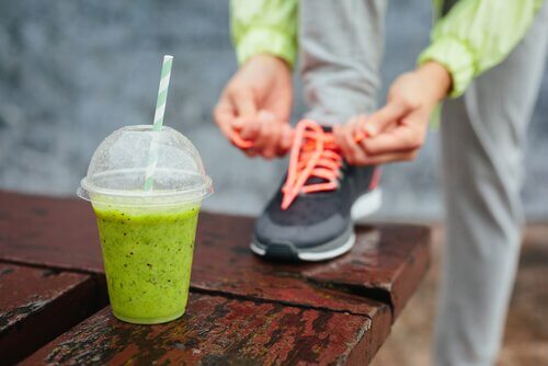Beneficiile shake-urilor proteice pentru sportivi
