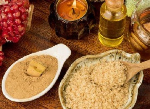 Tratament de exfoliere pentru buze