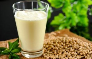 Rețete de lapte vegetal potrivite ca gustări