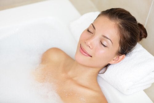 Cele mai bune remedii naturale pentru durerile de cap