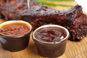 3 rețete de sos barbeque pentru carne