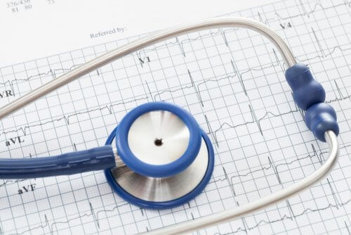 Stetoscop folosit în diagnostic pentru fibrilația atrială