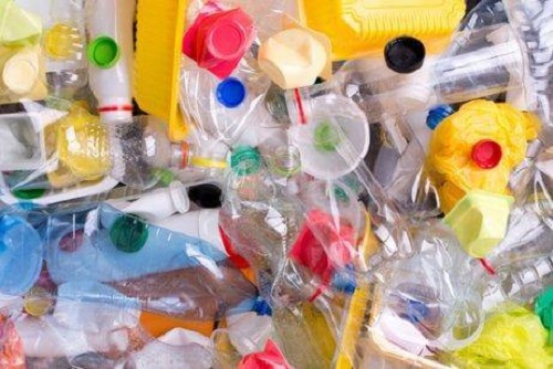 Cum să reduci gunoiul din plastic