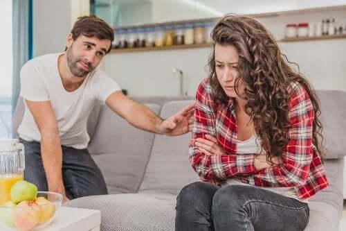 5 indicii ale unei relații abuzive emoțional