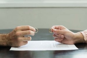 7 sfaturi ca să treci peste un divorț traumatizant