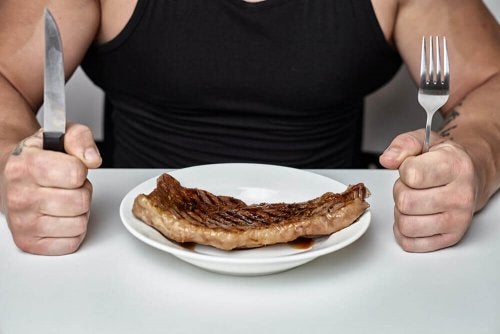 Cure de slăbire sănătoase ce includ carne