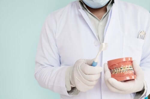 Sfaturi pentru igiena orală cu aparat dentar