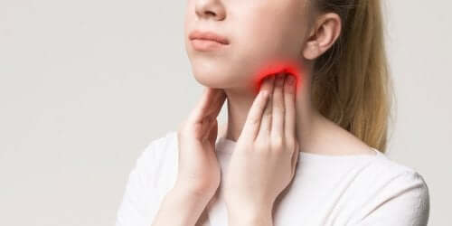 Umflătură la nivelul gâtului: cauze