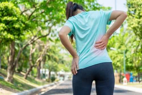 3 exerciții pentru durerile de spate 100% eficiente