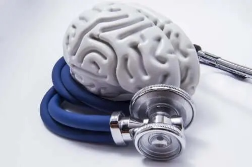 Creier și stetoscop