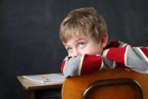 Tulburarea de hiperactivitate cu deficit de atenție