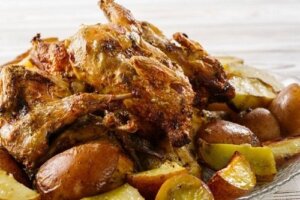 Rețetă delicioasă de potârniche cu picioare roșii și vin