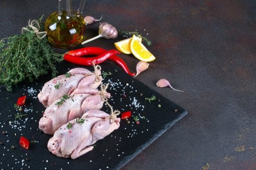 Potârniche cu ingrediente vegetale sănătoase