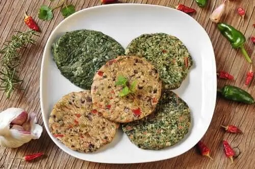 Burgeri vegani din tofu