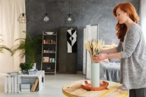 Cum să-ți decorezi livingul cu materiale reciclate