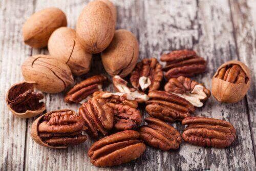 Nuci pecan decojite
