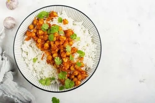 Orez și curry de năut