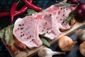 3 rețete delicioase cu cotlet de porc