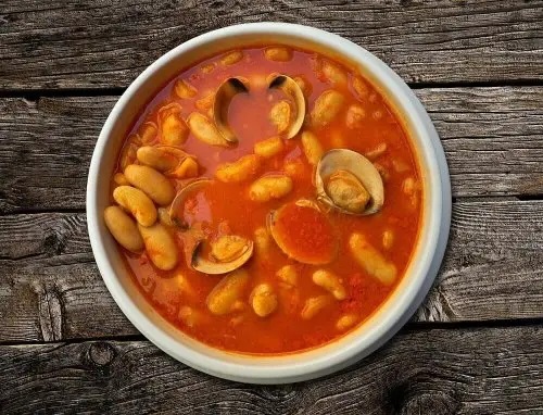 Rețete delicioase cu fasole la conservă