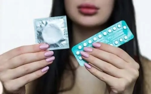 Te bucuri de sex satisfăcător când folosești anticoncepționale