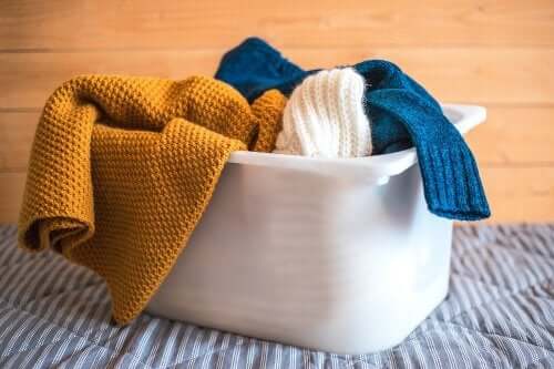 Cele mai bune trucuri pentru spălarea hainelor din lână