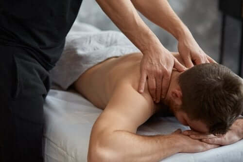 Tipuri și beneficii ale masajului terapeutic