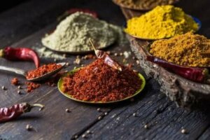 5 condimente utile împotriva durerii de genunchi