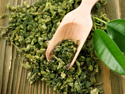 Frunze uscate pentru tratarea acneei cu ceai verde