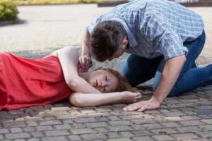 Pierderea cunoștinței: de ce apare?