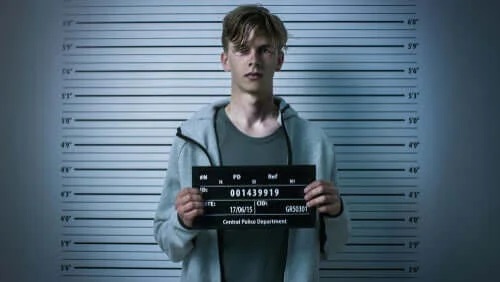 Băiat arestat de poliție