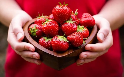 Căpșuni pe lista de fructe pentru ficatul gras